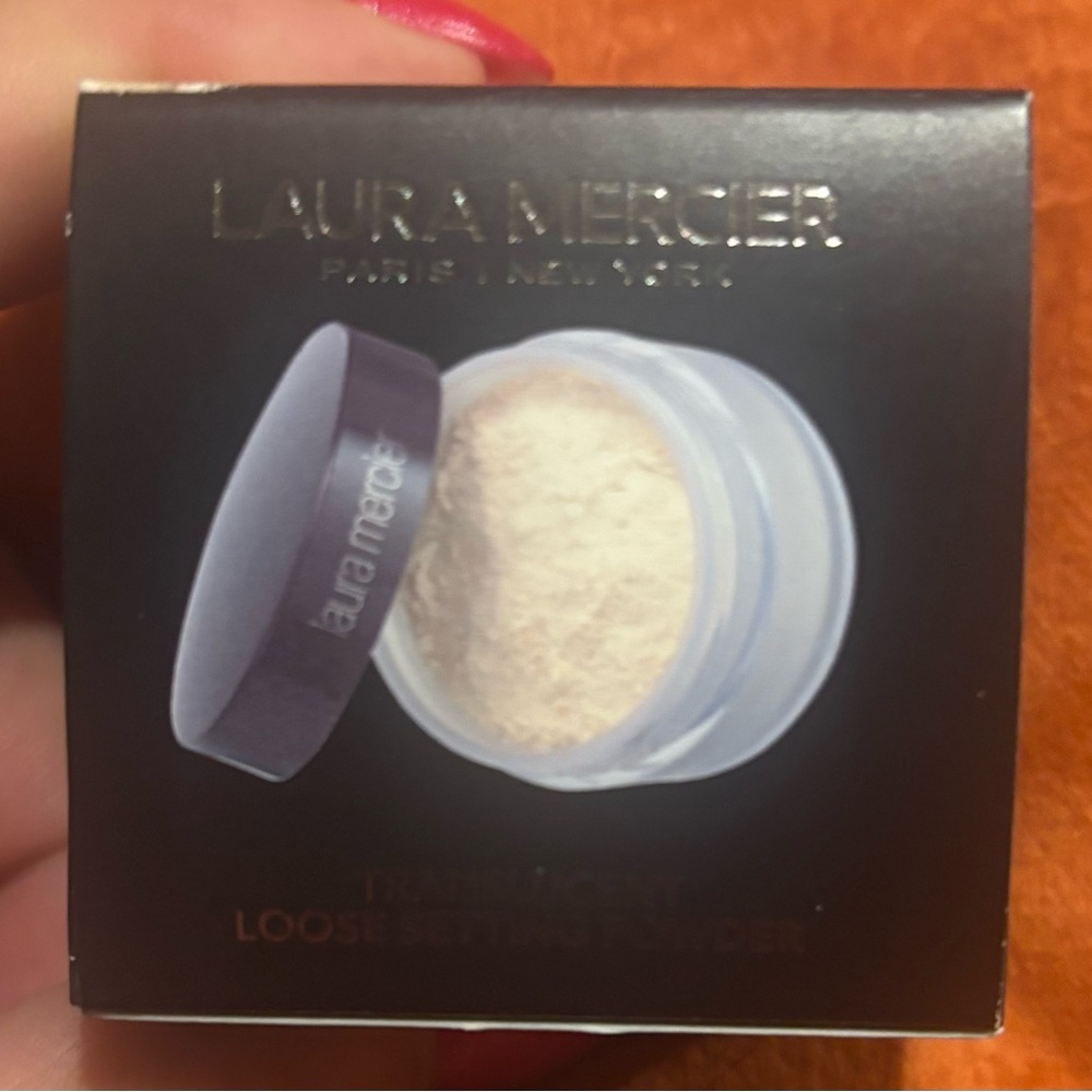 Laura Mercier Translucent Loose Setting Powder 🚨🎉 HOST PICK!! 🎉🚨